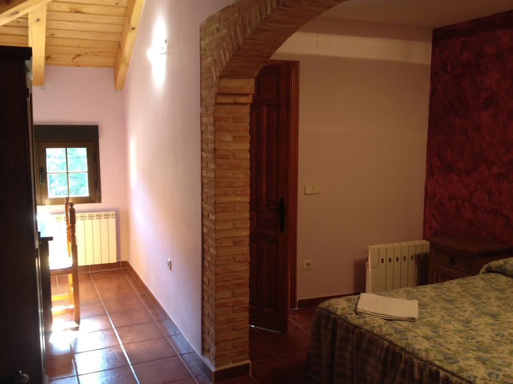 Hospedaje Rural Casa Parri Poveda de la Sierra Habitación foto